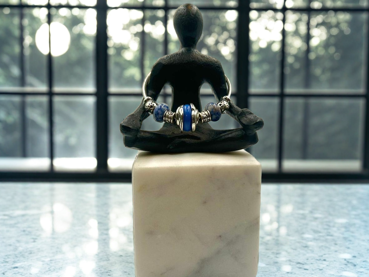 True Blue - Single Strand Bracelet