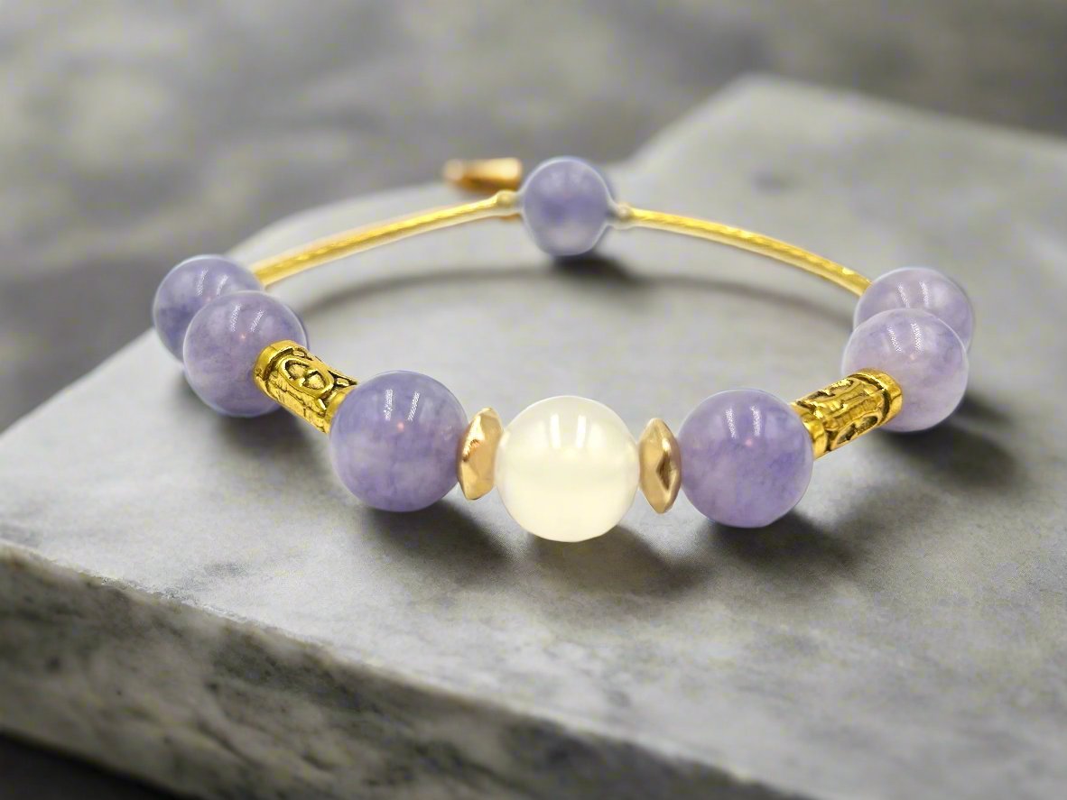Lovely Lilac- Single Strand Bracelet