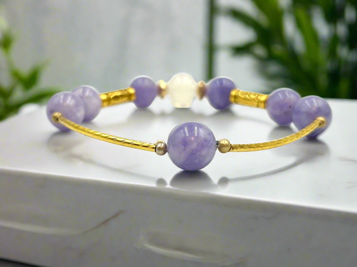 Lovely Lilac- Single Strand Bracelet
