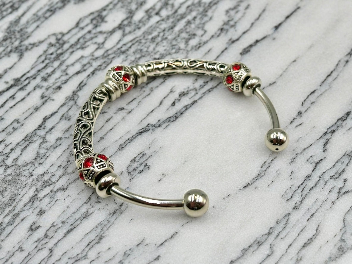 Scarlet - Single Cuff Bangle