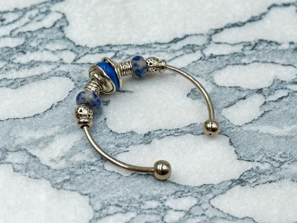 True Blue - Single Strand Bracelet