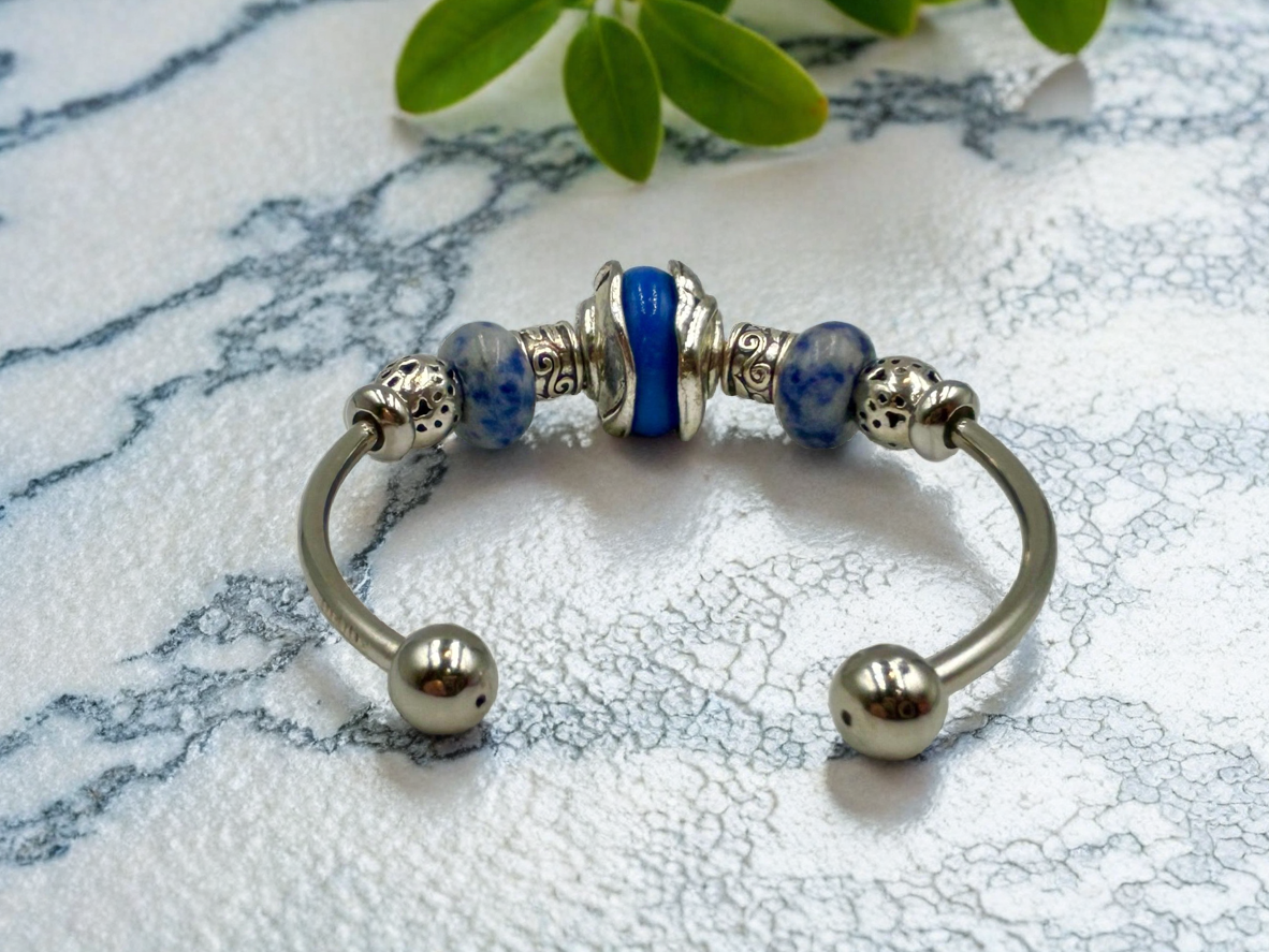 True Blue - Single Strand Bracelet