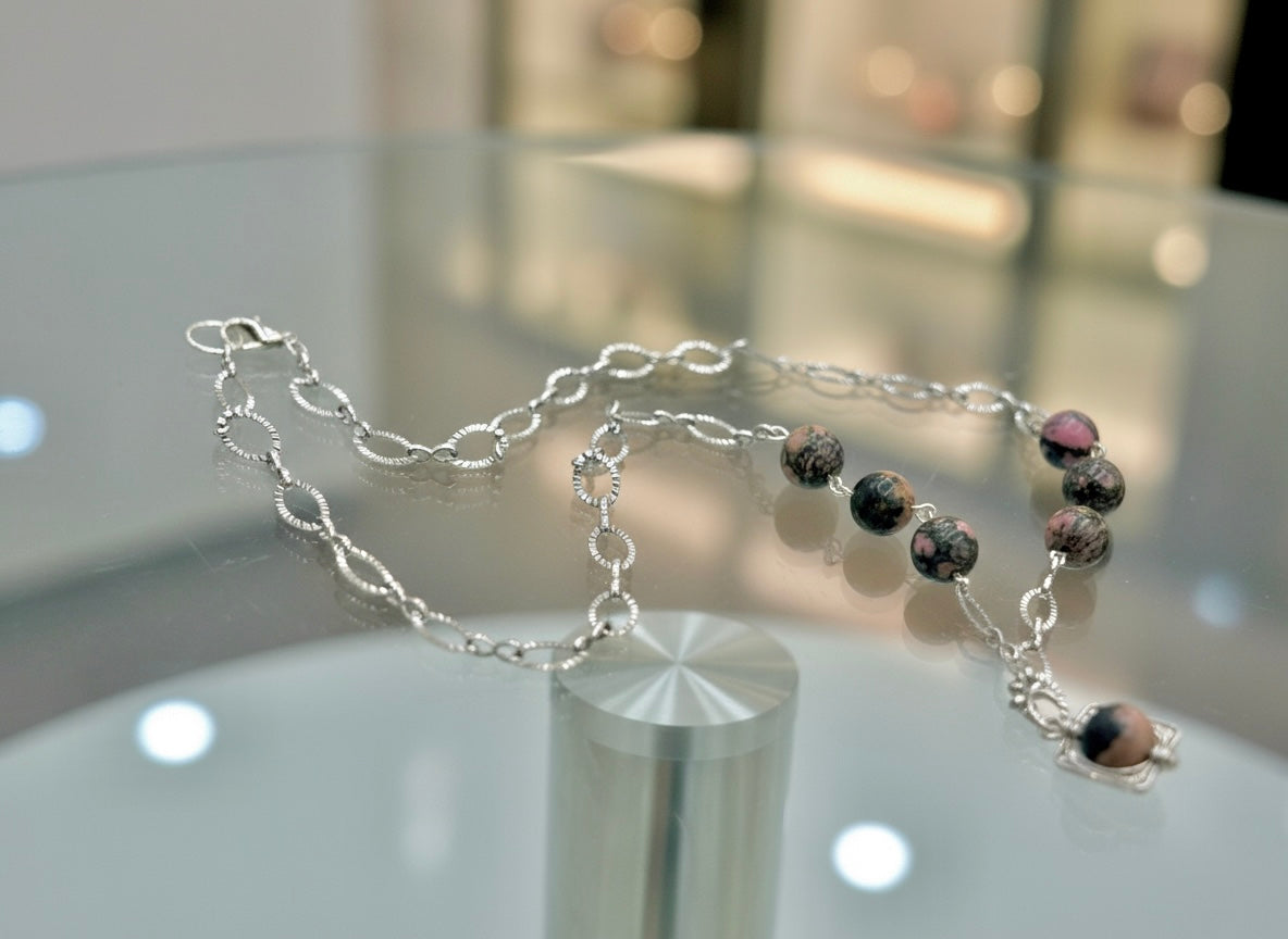 Rose Noir - Beaded Chain Necklace